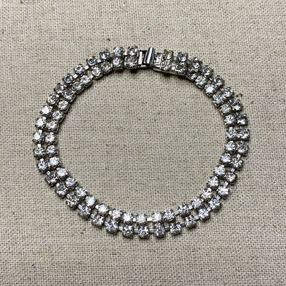 💛 Jay Kel Rhinestone Double Strand Bracelet - Picture 1 of 5